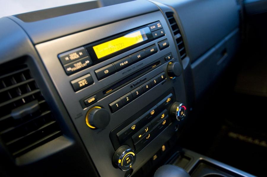  Nissan Titan 2012 года  (фото 11 из 26)